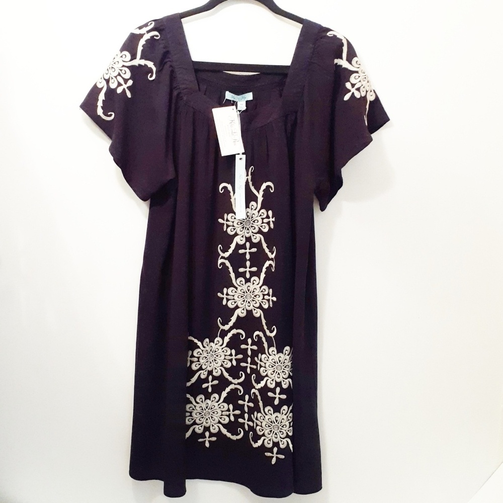 💐She and Sky embroidered navy sheath shift dress